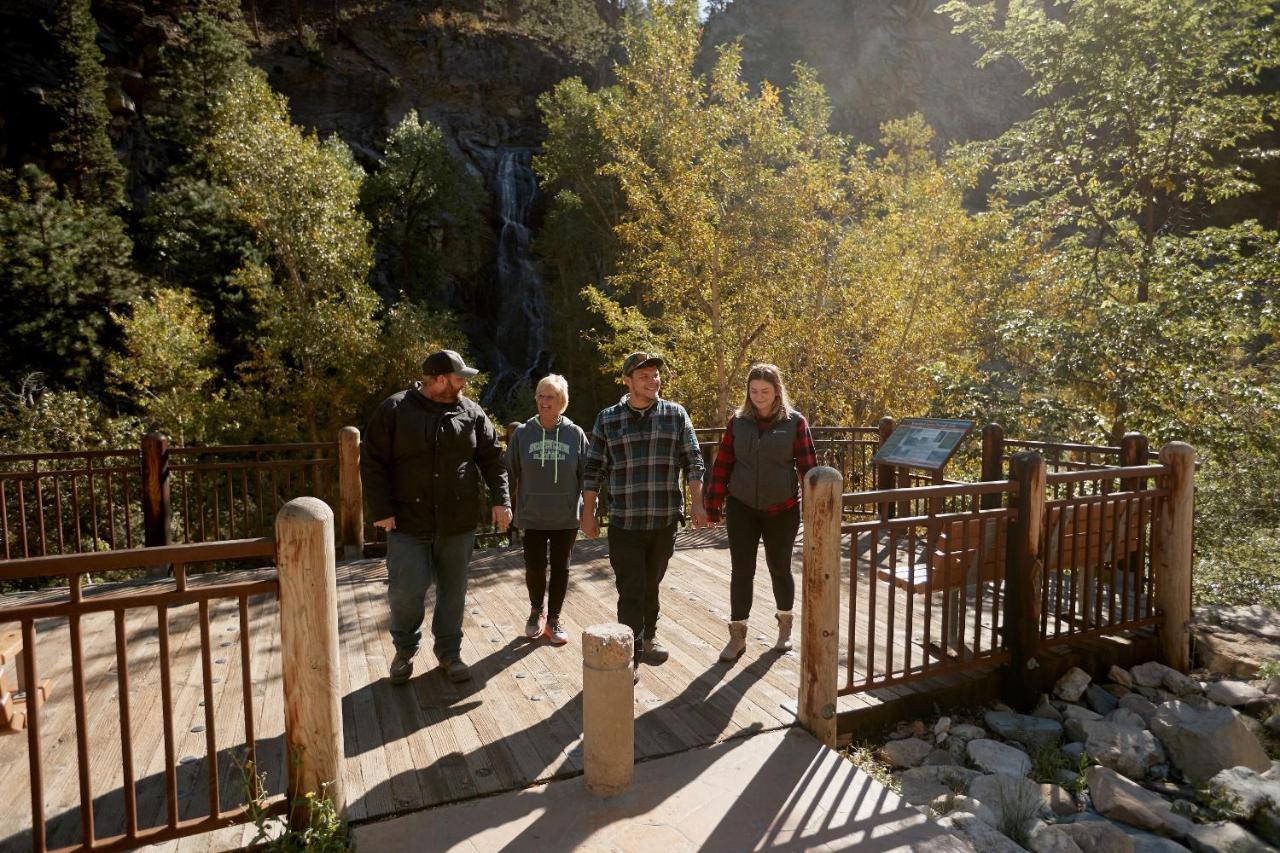 Spearfish Canyon Lodge Екстериор снимка